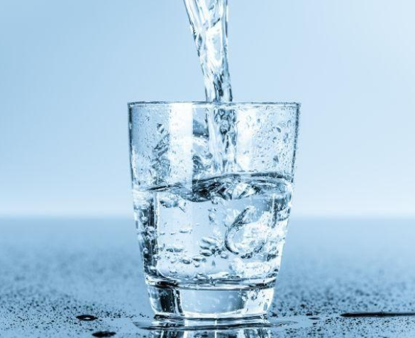 中国饮用水行业 · 2026年9大重点关键词预测