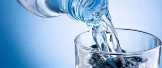 2025-2030年饮用水行业：家庭净水与社区直饮，掘金“最后一米”的健康水生意